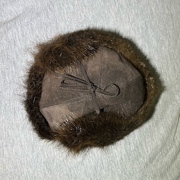 Fourrures Audet Furs Beaver Fur Suede Hat - Picture 8 of 10